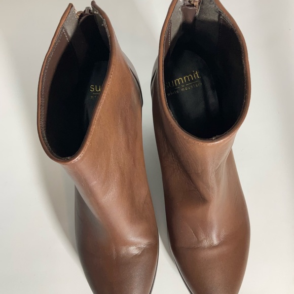 Summit by White Mountain Brown Leather Back Zipper Heeled Ankle Boots Size 40 - Picture 16 of 16